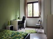 Stanza in appartamento condiviso con 6 camere da letto...