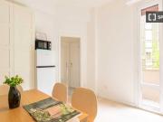 Appartamento condiviso con 3 camere da letto in affitto...