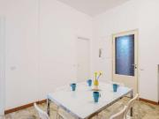 Stanza in appartamento condiviso in affitto a Porta...