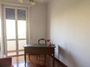 Stanza in appartamento condiviso con 3 camere da letto,...