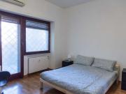 Stanza in appartamento condiviso in affitto a Villaggio...