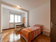 Stanza in appartamento in affitto a Milano