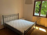 Stanza in appartamento in affitto a Parma