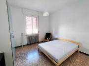 Stanza in appartamento in affitto a Reggio Emilia