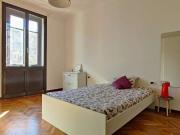 Stanza in un appartamento condiviso con 7 camere da...