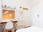 Stanza in Via Giulio Ceradini