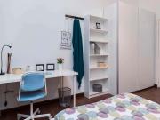 Stanza in Via Giulio Tarra