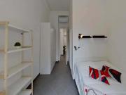 Stanza in Via Gualtiero Castellini Stanza in Via Gualtiero Castellini