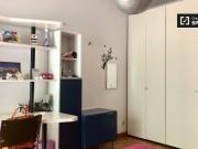 Stanza luminosa in affitto, appartamento con 2 camere da...