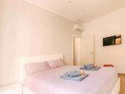 Stanza matrimoniale in appartamento condiviso