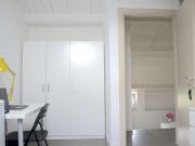 Stanza ordinata in affitto in appartamento con 3 camere...