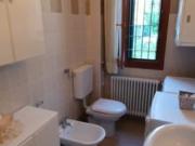 Stanza singola in bifamiliare al piano terra