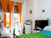 Stanza soleggiata in appartamento a Stazione Centrale,...