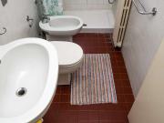 Stanza soleggiata in appartamento a Stazione Centrale,...