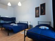 Stanza tripla in Via Luigi Galvani