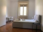 Stanza in appartamento in affitto a Milano