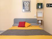 Stanze in affitto in appartamento con 4 camere da letto...
