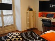 Stanze in affitto in appartamento con 6 camere da letto...