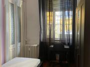 Camera in appartamento condiviso con 3 camere da letto,...