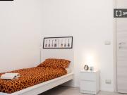 Camera condivisa in affitto a Mercati Generali...