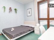 Stanze in affitto in un appartamento con 8 camere da...