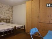 Stanze in appartamento con 3 stanze da letto a Trento