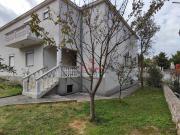 Starigrad, Haus, Keller und Garten, 50m zum Meer