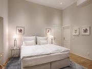 State of the Art: fully furnished luxury apartment near...