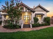 Stately renovated landmark Villa c1920 on 1070sqm...