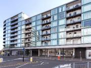 Station Approach, Hayes UB3, 2 bed flat to rent, £1,850...