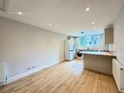 Station Road, London N3, 1 bed flat to rent, £2,200 pcm...