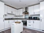 Station View, Guildford, 2 Bedroom Flat