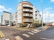 Station View, Guildford GU1, 2 bed flat to rent, £2,000...