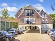 Station Way, Buckhurst Hill IG9, 2 bed flat to rent,...