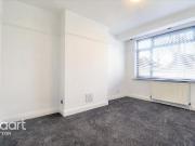 Stayton Road, SUTTON 1 bed maisonette to rent £1,400 pcm...
