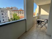 Stazione Leopolda, con balcone e garage S19