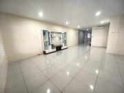 Stephen Avenue 25 Storey House for Sale