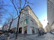 Stilaltbauwohnung mit Blick auf die Mariahilferstraße