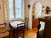 Stilvoll möblierte 2,5 Zimmer Wohnung mit Wintergarten...
