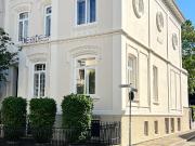 Stilvoll möblierte Souterrain Wohnung in historischem...