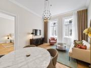 STILVOLL SANIERTE ALTBAU WOHNUNG VOLLMÖBLIERT!