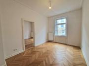 Stilvoll sanierter Altbau mit Balkon im beliebten...