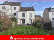 Stilvoll saniertes Reihenendhaus