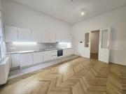 Stilvolle 146 m² Altbauwohnung mit 4 Zimmer + Wohnküche...