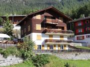 Stilvolle 2.5 Zimmer Wohnung mit Garten und Terrasse in...