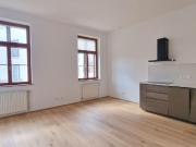Stilvolle 2 Zimmer Altbauwohnung im Zentrum Erstbezug...
