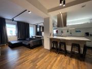 Stilvolle 3 Zi. Wohnung mit ca. 120 m², Balkon & Aufzug...