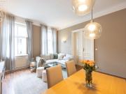 Stilvolle 3 Zimmer Wohnung im klassischen Altbau
