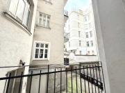 Stilvolle 4 Zimmer Altbauwohnung mit 132 m² und...