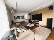Stilvolle 4 Zimmer Wohnung mit Terrasse und Bergblick in...